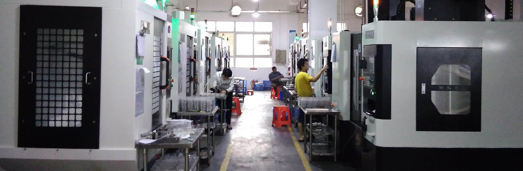 面向全球工业客户，提供 3轴 / 5轴加工、车削、铣削、材料评估、质量检测与批量交付服务。支持 STEP、IGS、PDF、DWG 图纸文件，24小时内完成工程评审与报价回复。